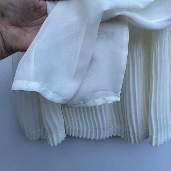 Ted Baker Lovina Bejeweled Accordion Pleated Long Sleeve Blouse Size 3 (US 8) - Picture 6 of 16